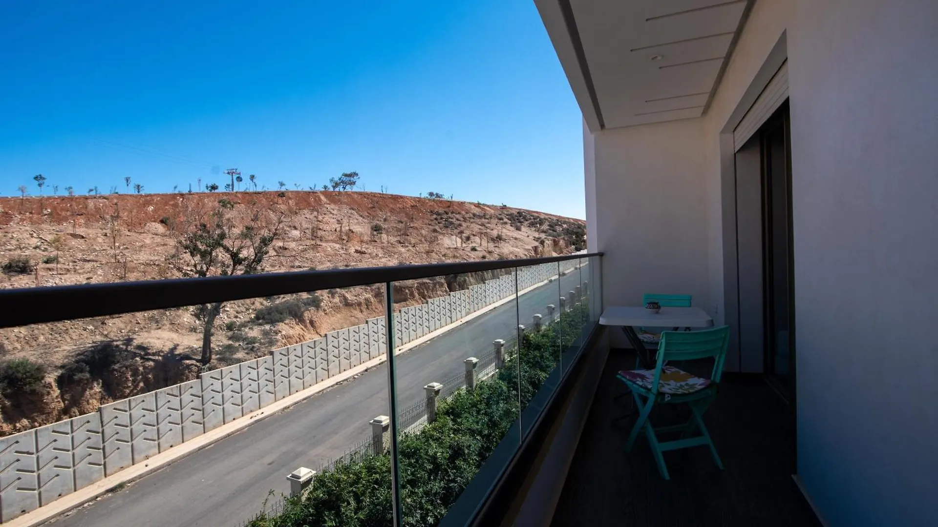Luxury Seafront Apartment 99Sqm With 2 Bedrooms And Wi-Fi Unlimited Agadir 0*,  Fas